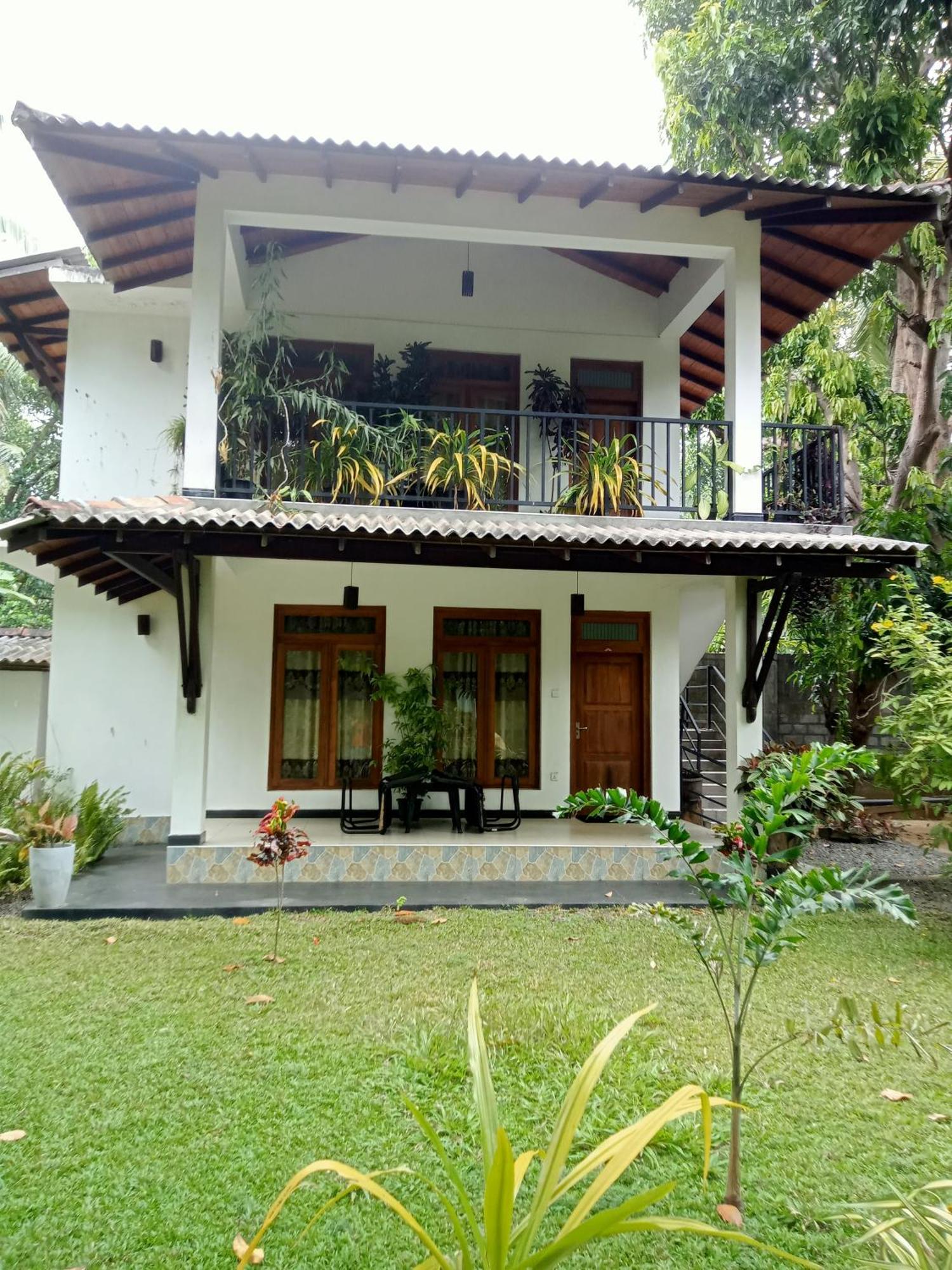 Kithmi Resort 波隆纳鲁沃 外观 照片