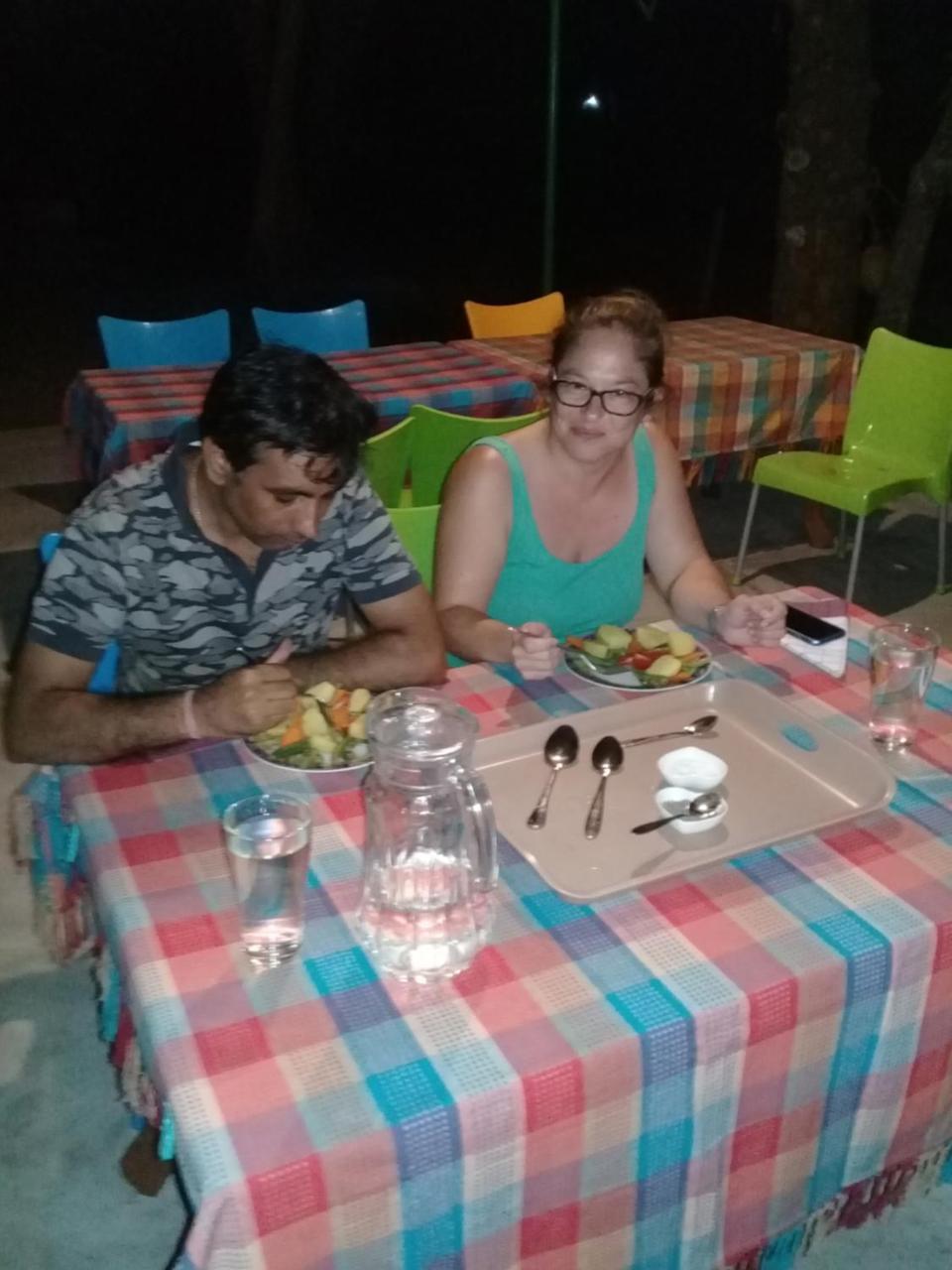 Kithmi Resort 波隆纳鲁沃 外观 照片